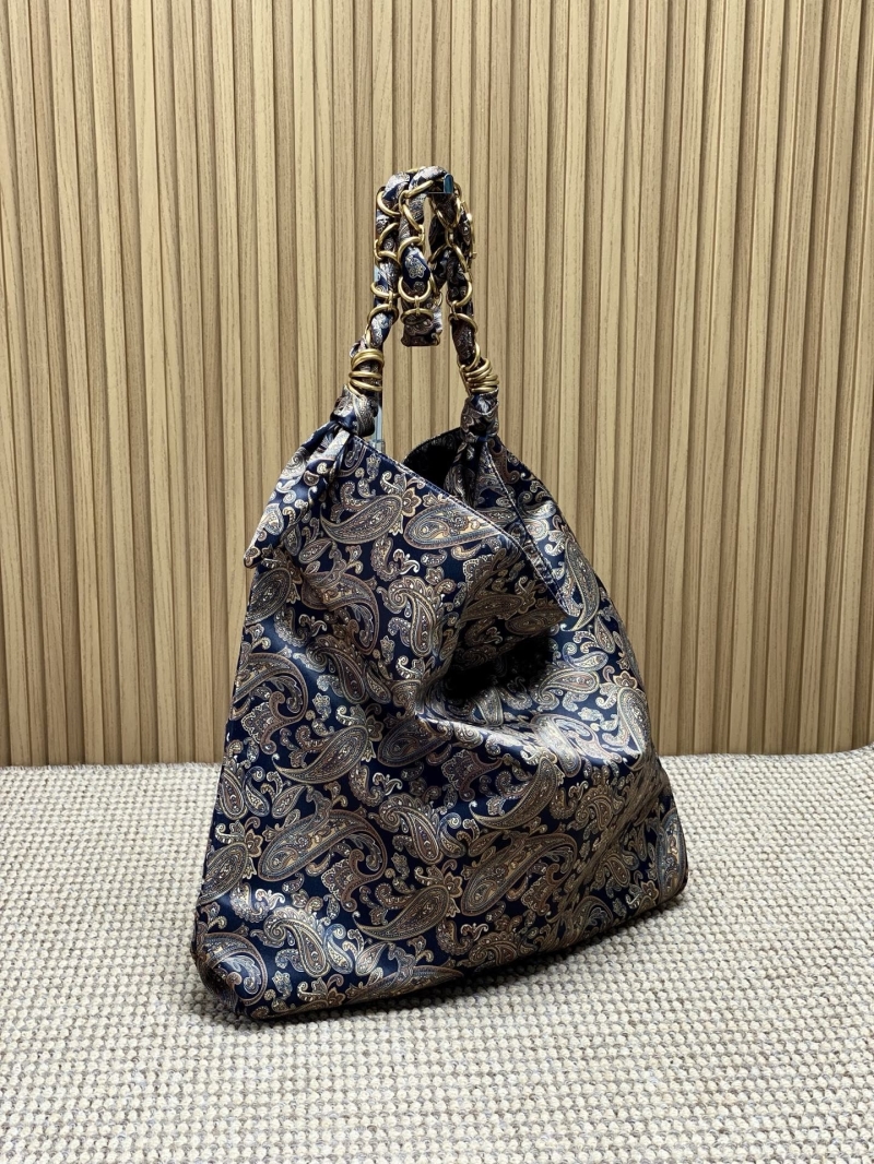 Y51 shopping bags
